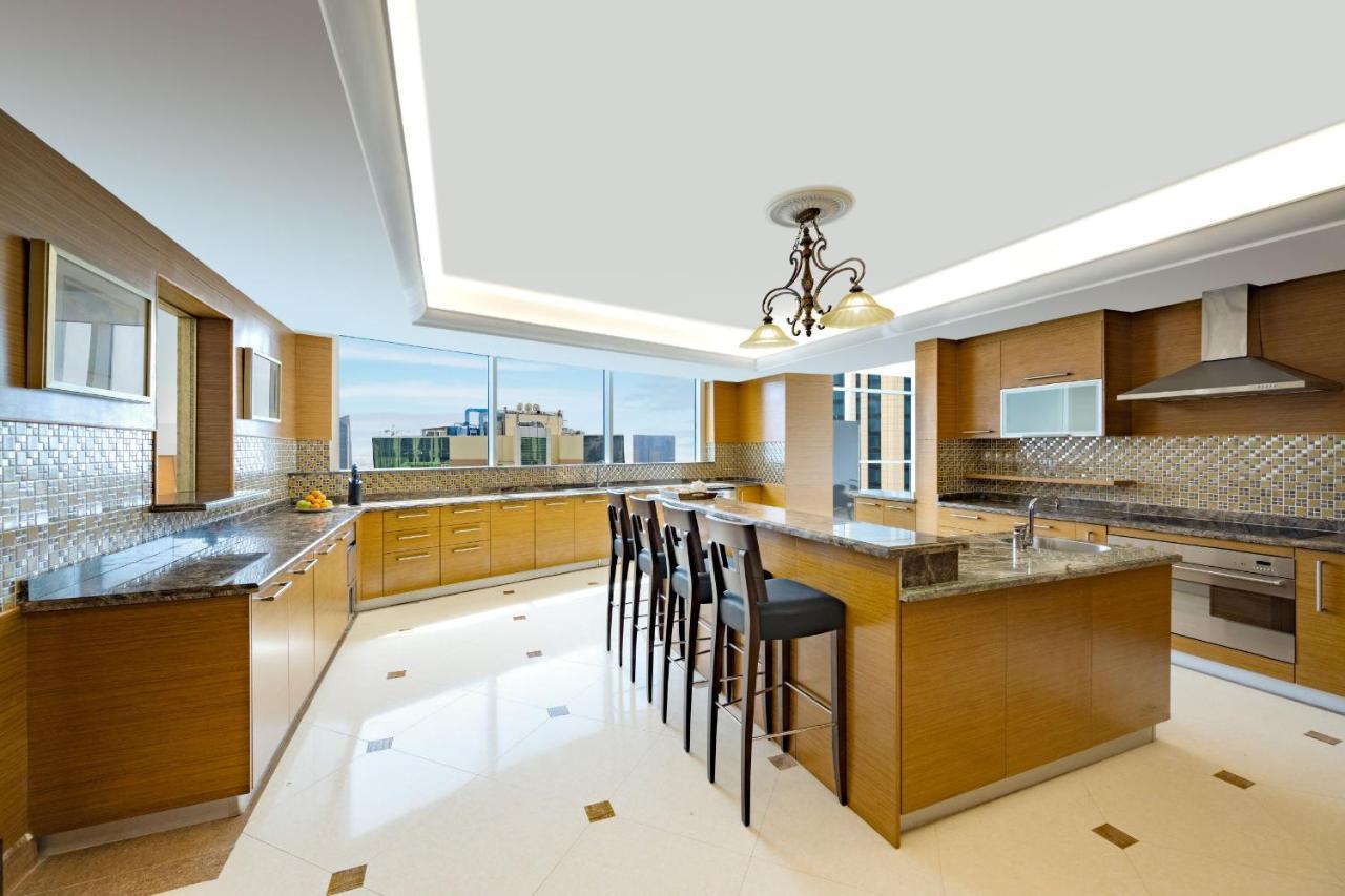 Dusit Hotel & Suites - Doha Exteriör bild A modern kitchen